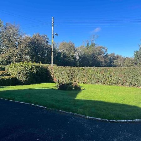 Cosy 4 Bed Bungalow In Quiet Residential Area! Strabane Buitenkant foto